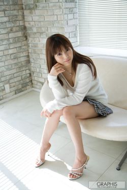 不扣钮的女孩在线观看